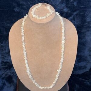 Vintage Mother of Pearl Chip Bracelet & Necklace Set